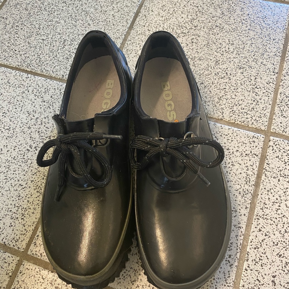 Bogs lace up rain shoes